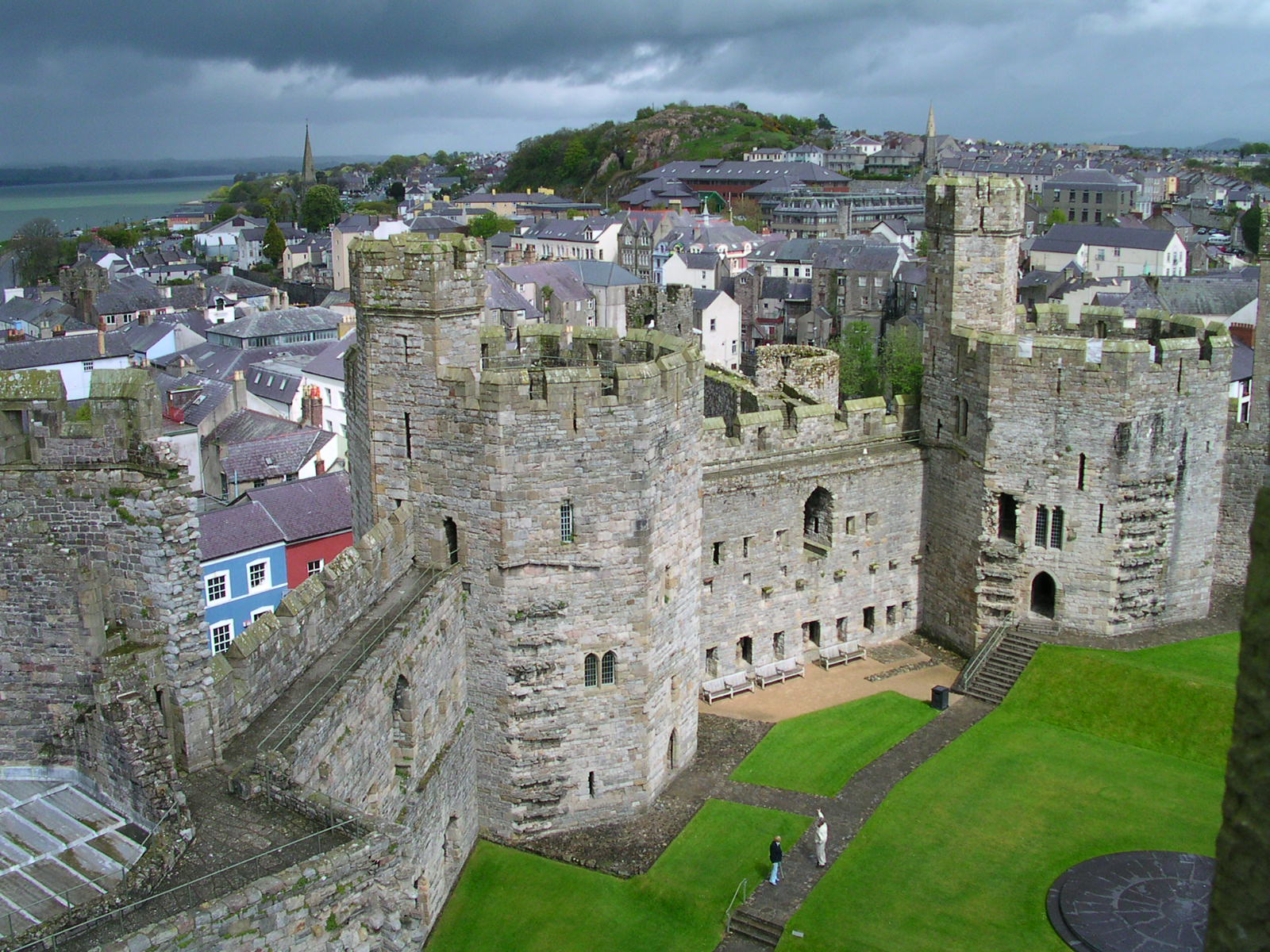 Замок Карнарвон в Уэльсе-место к