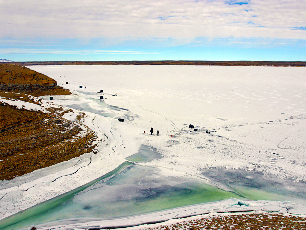 Ice-Fishing-on-Reservoir_IMG_573