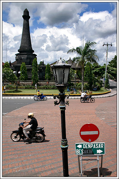 2004-01-07_13-31-Bali-C.jpg