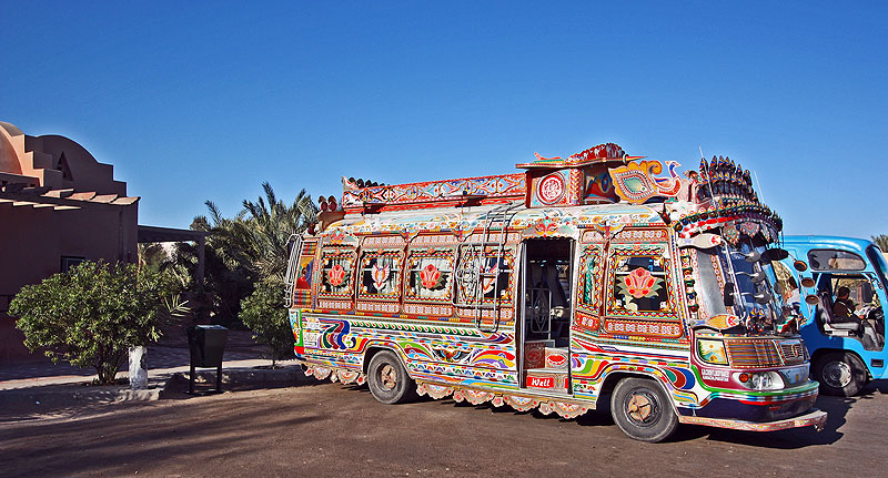 Колоритный автобус в Эль-Гуне