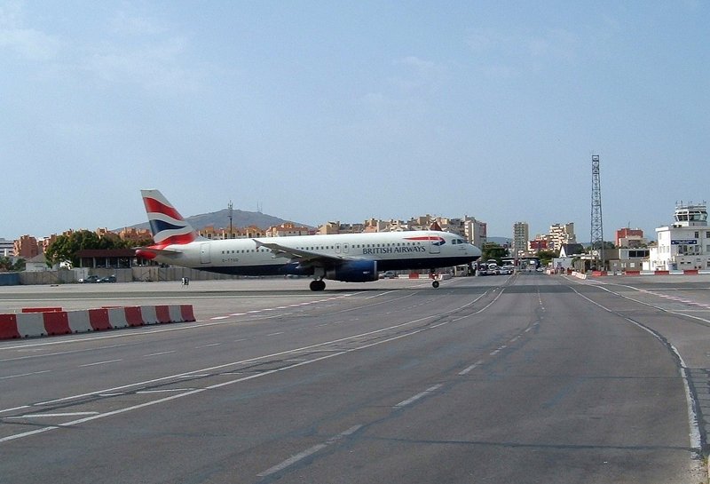 Gibraltar-airport-9.jpg