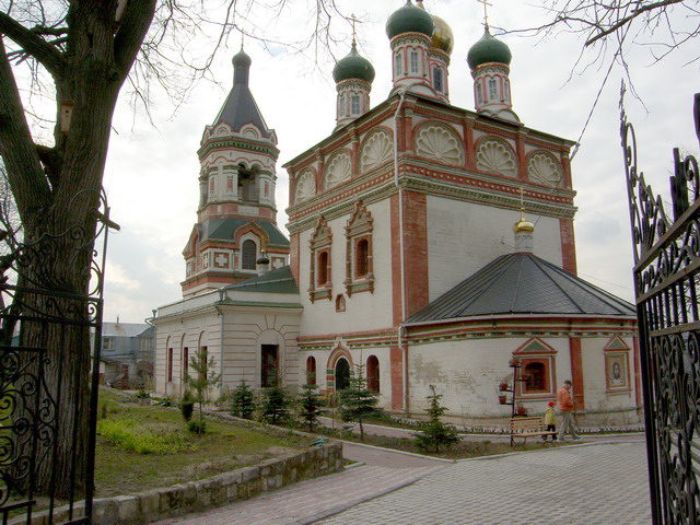 Воскресенская церковь в с. Колыч