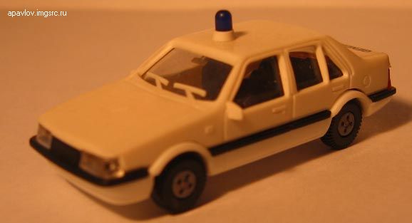 Mazda 626GC седан полицияэ.jpg