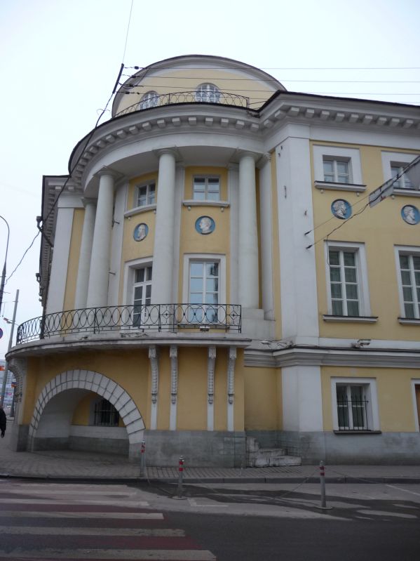 Главный дом усадьбы К.Г. Разумов