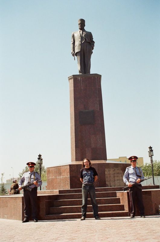 Грозный_-_Памятник_Кадырову.jpg