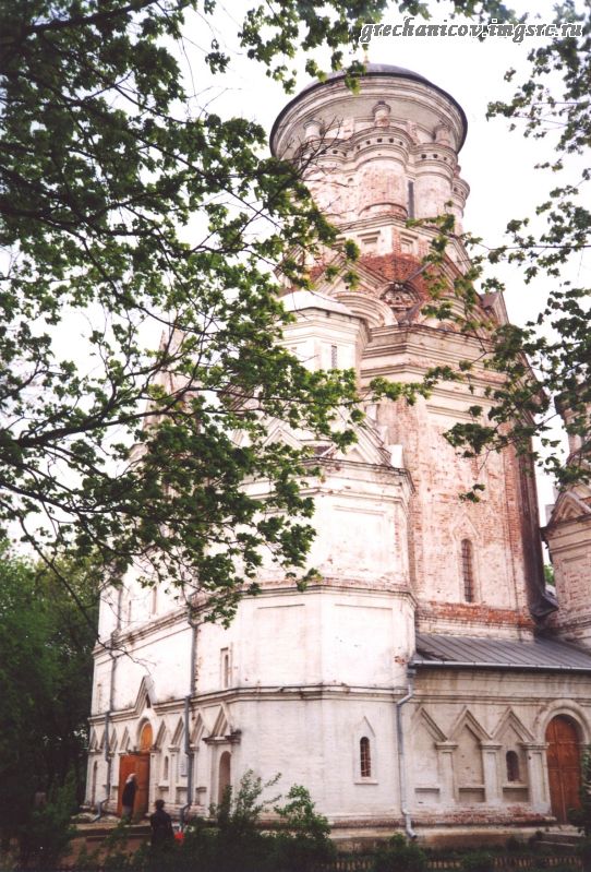 Храм в Коломенском (2001).jpg