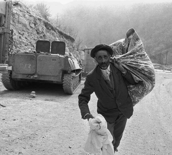 Karabakh_Refugees_69.jpg