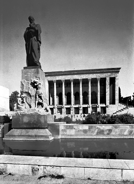 Баку. Памятник Физули..jpg