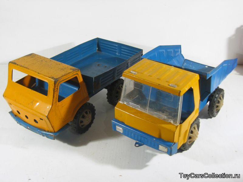 3 Два грузовика жёло-син.jpg