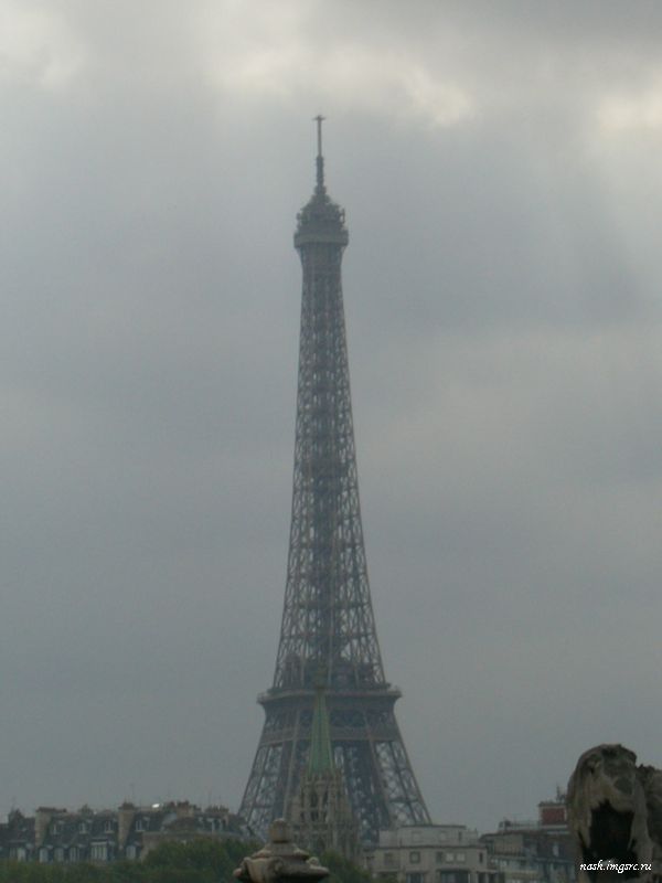 Эйфелева башня. Вид с моста Алек