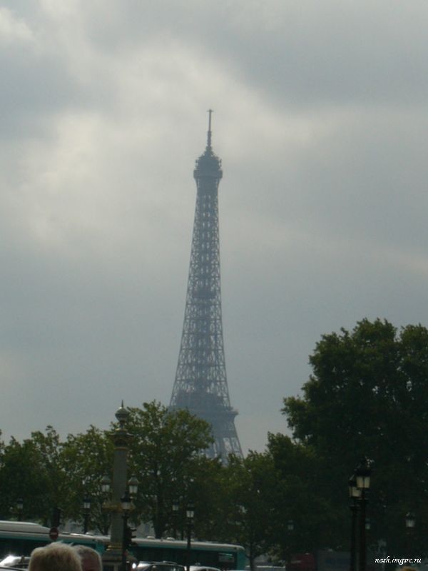 Эйфелева башня. Вид с площади Со