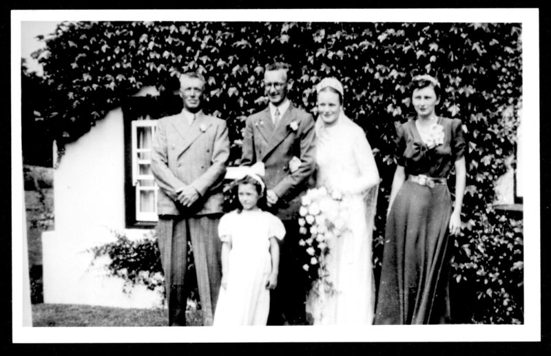 AKGC & GCdB Jan 1948 wedding.jpg