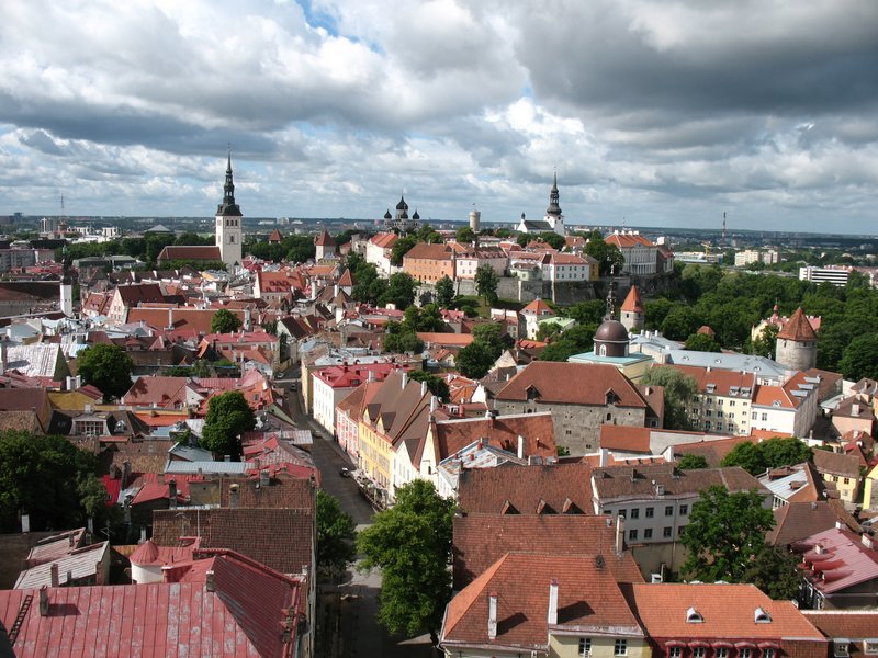 Вид на Таллинн с церкви св.Олафа