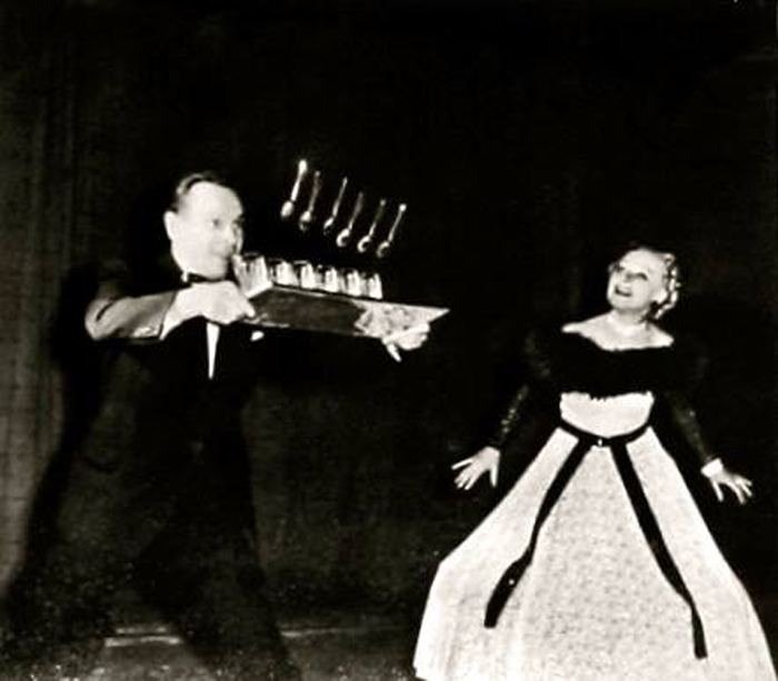 Lohse & Bertini Juggler 1955.jpg