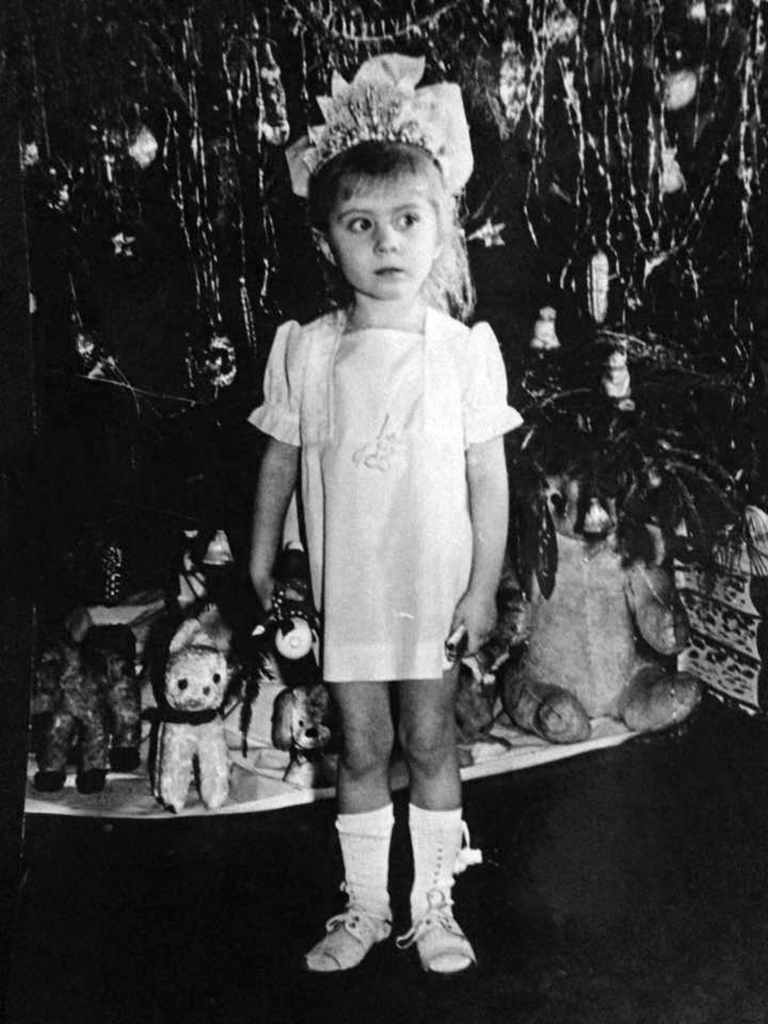 Ольга Корнилова v detstve.jpg