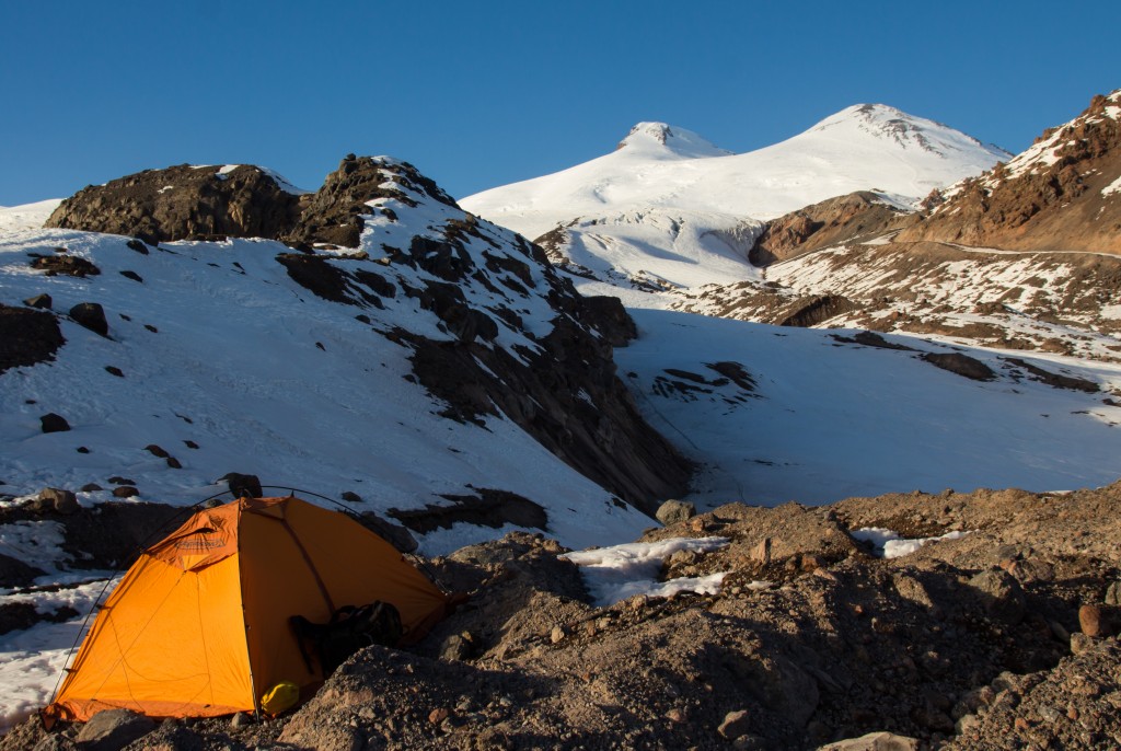 Палатка с видом на Эльбрус