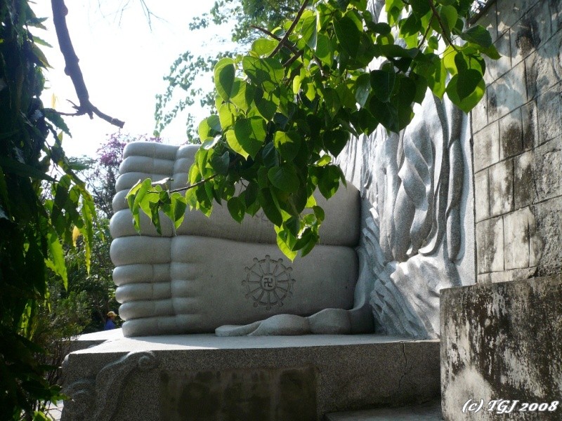 Лежащий Будда  в Нячанге