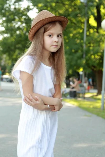 Oksana in my Hat_108.jpg