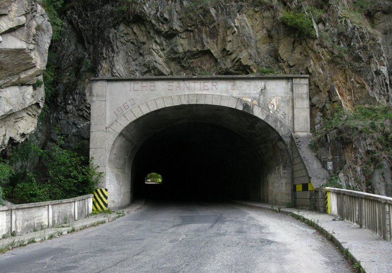 1 - трасса Трансфагараш туннель.
